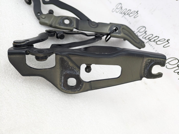 BMW E90 E92 335xi 328xi Trunk Lid Support Bracket Hinges Set Schwarz Black 7060627/7060628