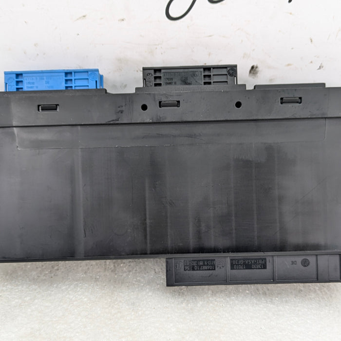 BMW E90 E91 E92 E93 3 Series Junction Box Body Control Module JBE BCM  9247474 *Damage*