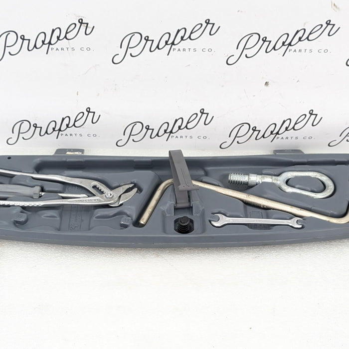 BMW E46 M3 330ci 328ci 325ci 323ci 320i Coupe/Sedan Trunk Emergency Tool Kit 1094910