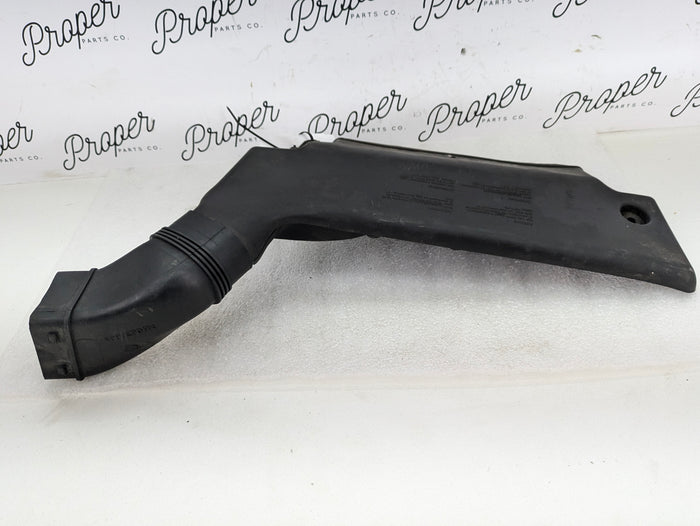 BMW E46 330Ci 328Ci 325Ci 323CI M54 Engine Upper Air Intake Snorkel Duct Scoop Guide 7501988