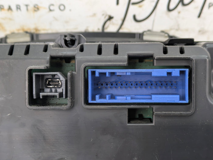 Chevrolet C7 Corvette Stingray Z51 Instrument/Gauge Cluster Speedometer Tachometer 23437040 *DAMAGED*