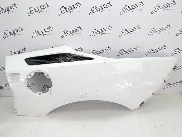 Chevrolet C7 Corvette Stingray Coupe Left/Driver Side Rear Quarter Panel Fender Arctic White (G8G/U9567) 84054833 *DAMAGED*