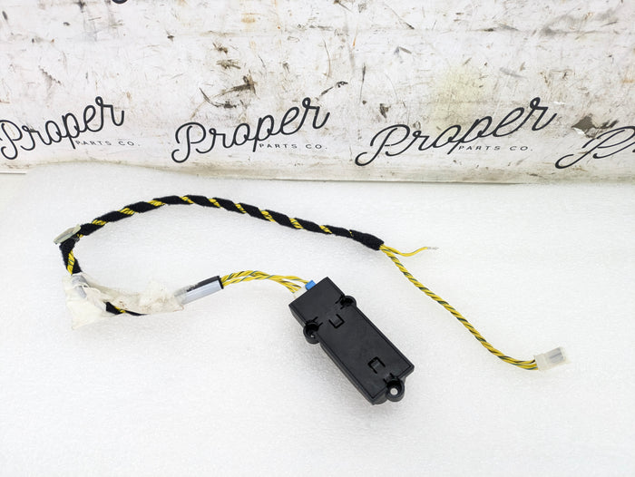 BMW E90 E91 E92 E93 335xi 330xi 328xi 325xi 323xi M3 Individual Audio Frequency Crossover Module & Wiring Harness 7838929/7840987 *DAMAGED*