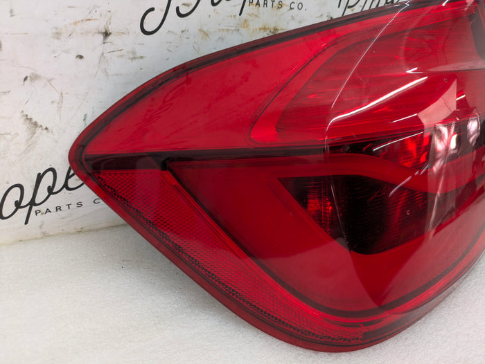 BMW F30 340xi 330i 328i 328d 320i LCI Left/Driver Side Rear Outer LED Tail Light 7369115