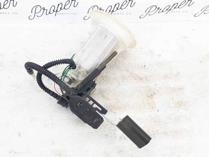 BMW E60 E61 M5/E63 E64 M6 Fuel Pump W/Level Sensor Right 2282690/2282689