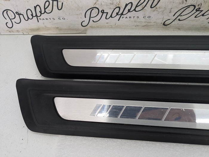 BMW G22 430ix 440ix M Sport Left/Right Driver/Passenger Door Sill Trim Set Pair 8077315 *DAMAGED*