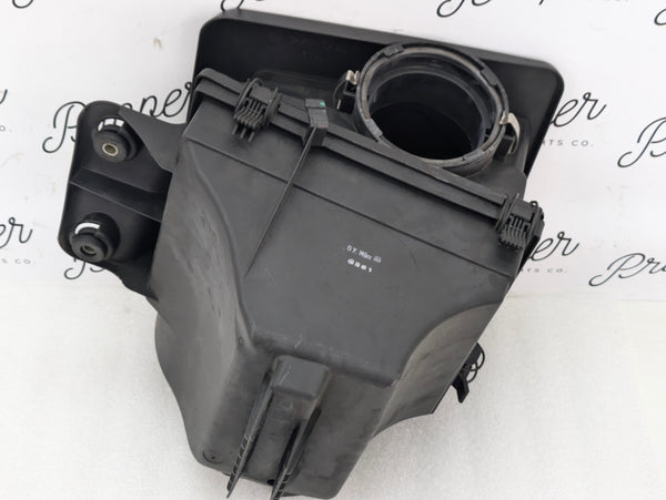 BMW E46 330Ci 330i M54B30 3.0 Intake Muffler Upper & Lower Air Filter Box 7601972/7501975