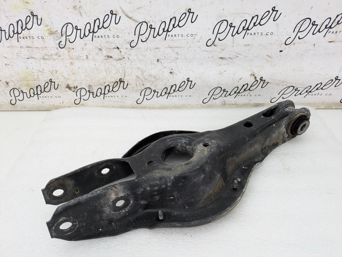BMW F30 F31 F32 F33 F34 F36 3 & 4 Series Right/Left Rear Spring Perch Control Arm 6867540/6867541