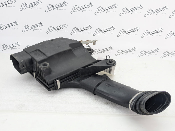 BMW E82 E88 E90 E92 E93 135i 335xi 335i N55 Engine Intake Air Box Filter Housing 7599284
