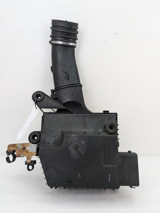 BMW E82 E88 E90 E92 E93 135i 335i 335xi N55 Engine Intake Air Box Filter Housing 7599284