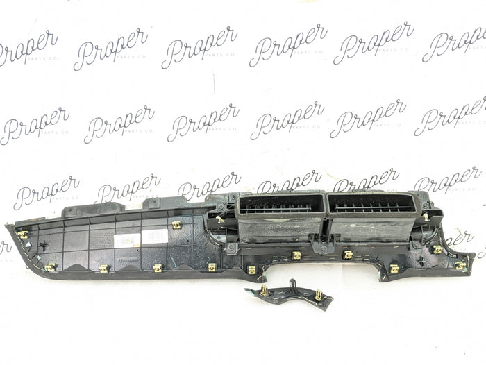 2015 Chevrolet 5th Gen Camaro 2SS Right Dashboard Leather Trim Set Main & Center Vent Air Duct 22880751 *Note*