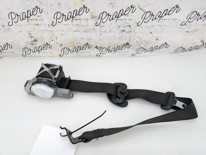 BMW F32 430xi 435xi 440xi 428xi F82 M4 Right/Passenger Side Front Seatbelt 7284486