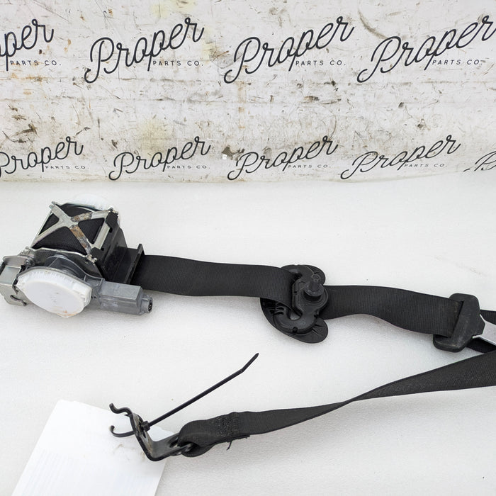 BMW F32 430xi 435xi 440xi 428xi F82 M4 Right/Passenger Side Front Seatbelt 7284486