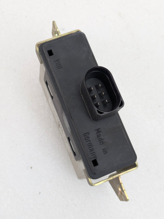 Porsche 996.2 911 Carrera 4 Fuel Pump Control Module Unit 99661815000