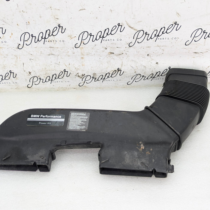 BMW E92 E93 E90 335xi 335i N55 Engine Air Intake Duct Pipe 7599282