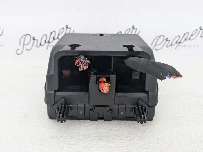 2021 Volvo V60 T6 R-Design Interior Cabin Fuse Relay Box Block Module 32142591
