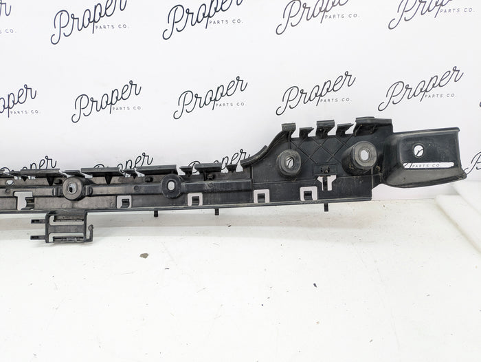 BMW E88 135i M Sport Rear Bumper Center Guide Support Bracket 7170665