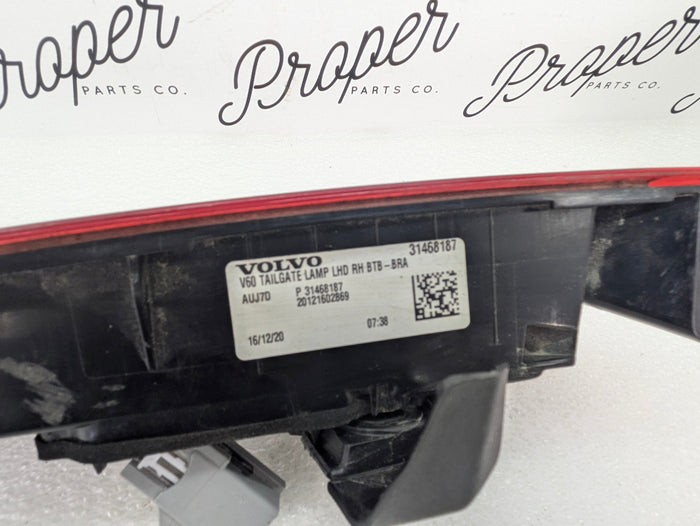 2021 Volvo V60 T6 R-Design Rear Right/Passenger Side Inner Hatch Tail Light 31468187 *DAMAGED*