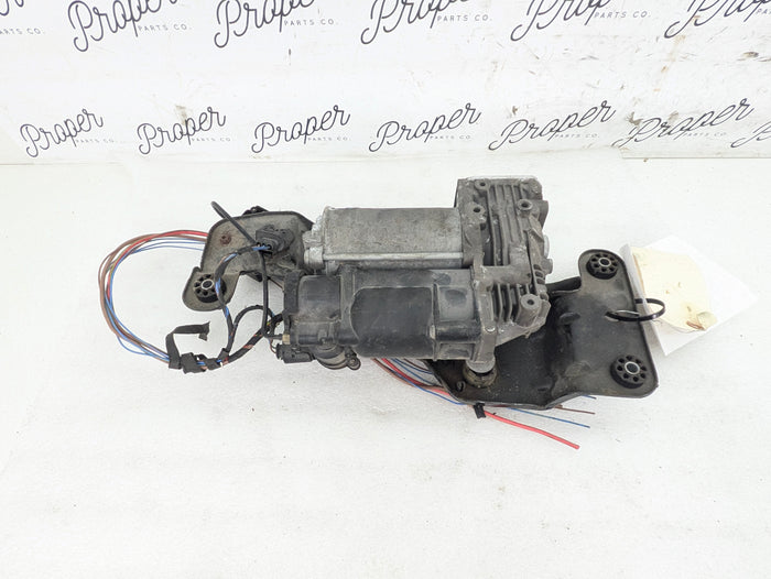 BMW E70 X5/E71 X6 AIR SUSPENSION AIR COMPRESSOR PUMP 37206859714