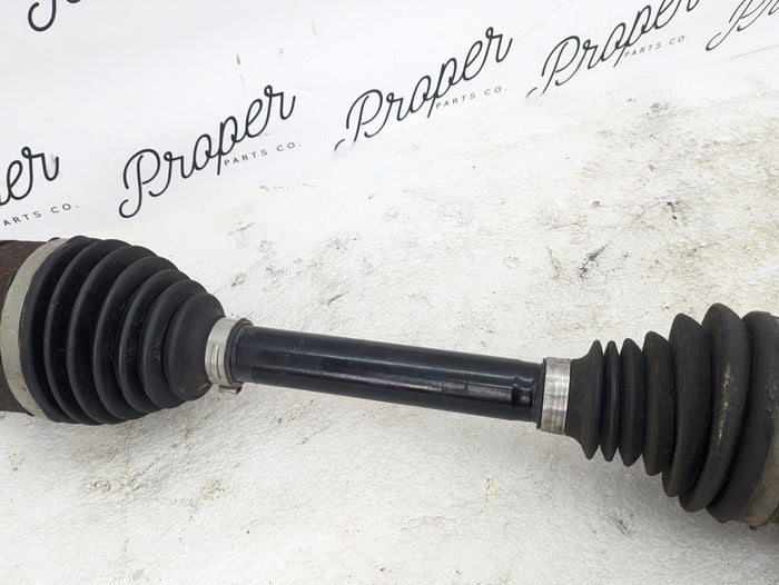 2021 Volvo V60 T6 R-Design Right/Passenger Side Front Axle Shaft 32349295
