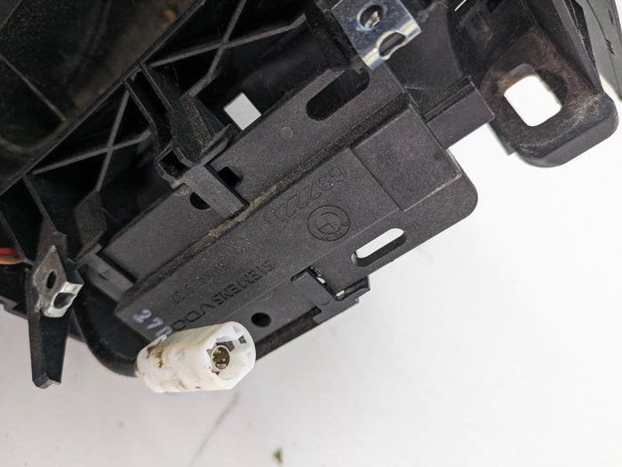 BMW E90 E91 E92 E93 M3 335i Center Console & Arm Rest 7596992 *DAMAGED*