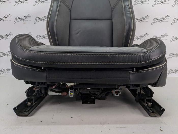 2021 Volvo V60 T6 R-Design Front Left/Driver Side Black Leather Heated Seat *DAMAGED*