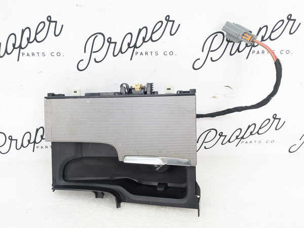 2021 Volvo V60 T6 R-Design Center Console Storage W/12V Power Outlet & Silver Trim 31398028/32275471