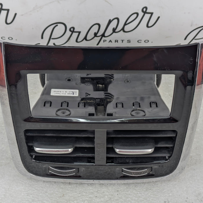 2021 Volvo V60 T6 R-Design Rear Center Console HVAC Heater A/C Air Vent 31469682/31497490
