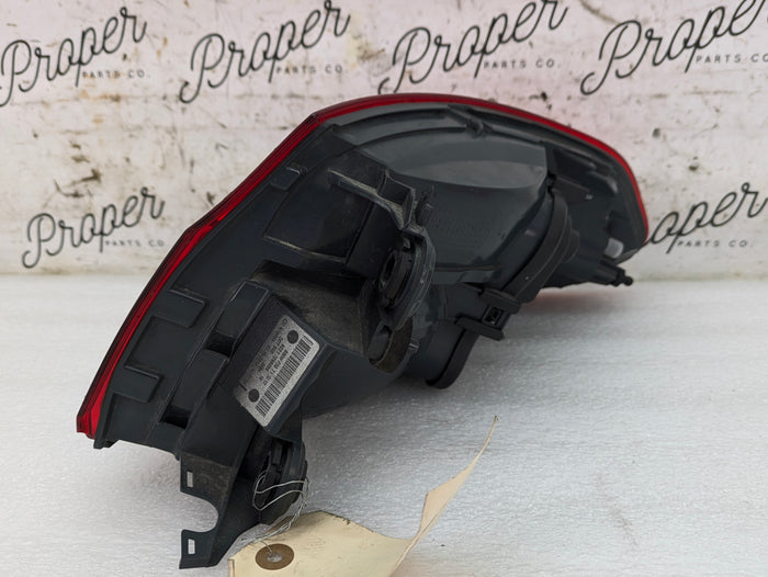 BMW F32 F36 F33 435xi 428xi 440xi 430xi Pre-LCI Right/Passenger Side Outer Tail Light 7296099 *DAMAGED*