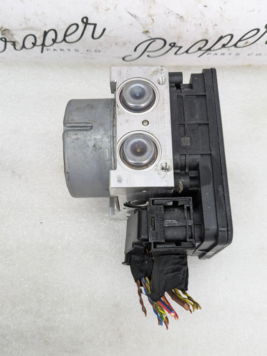 BMW F22 228xi Anti-Lock Brake System/ABS Pump/DSC Module 6871109