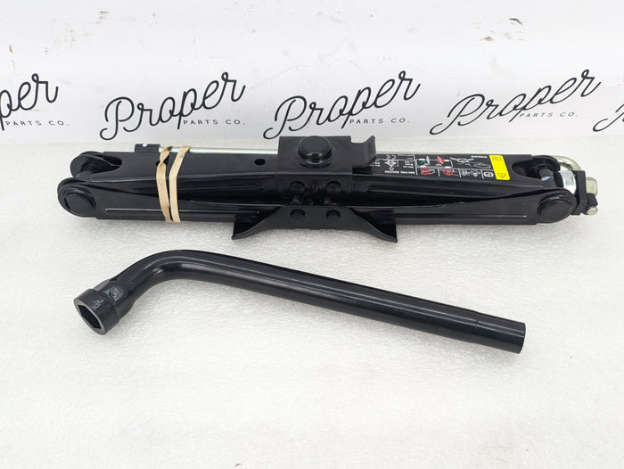 2021 Volvo V60 T6 R-Design Emergency Spare Wheel Tire Jack Lug Wrench Tools 31680566/31381637