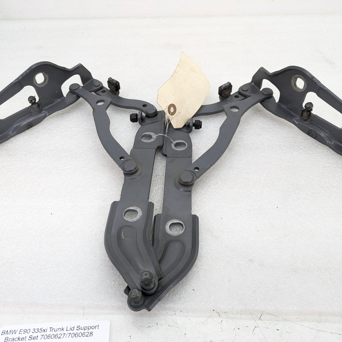 BMW E90 E92 335xi 328xi Trunk Lid Support Bracket Hinges Set Space Gray 7060627/7060628
