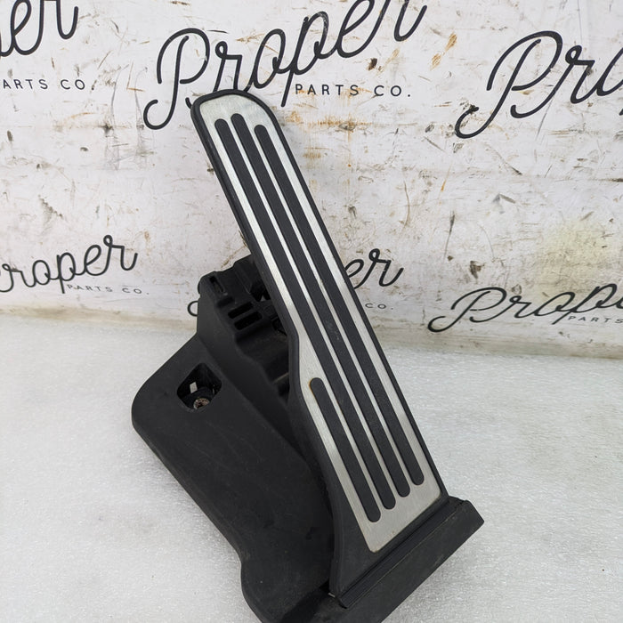 Chevrolet C7 Corvette Stingray Z51 Throttle/Gas/Accelerator Pedal 22936178