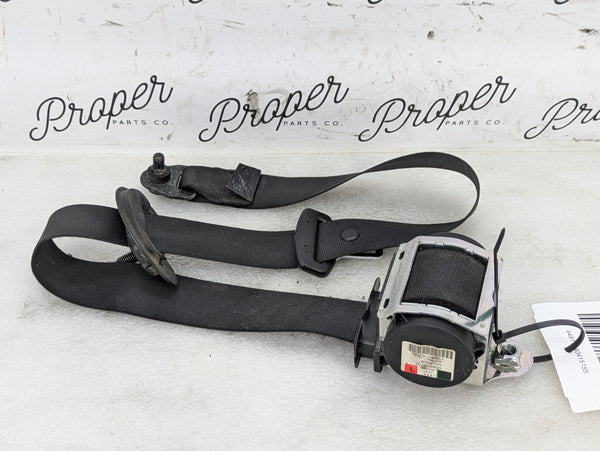 BMW E60 E61 530xi 550i 535xi 525xi Front Left Seat Belt Retractor 7068259