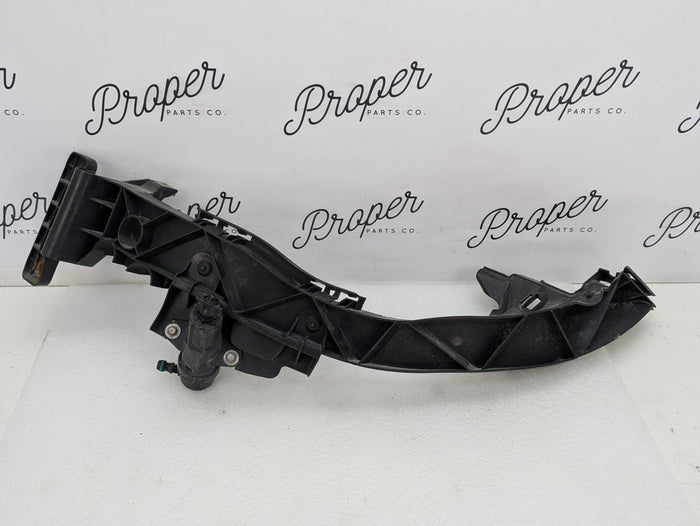 BMW E82 E88 135i 128i Left/Driver Side Headlight Bracket 7148761 *Damaged*