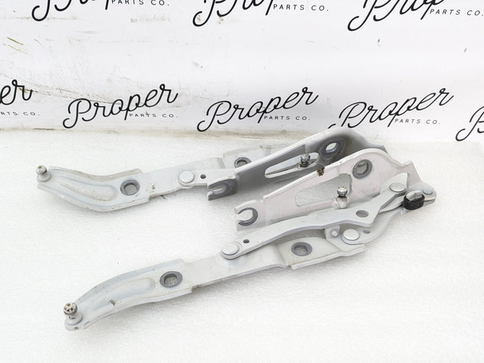 BMW F22 F23 228xi M235xi 230xi M240xi F87 M2 Trunk Lid Left & Right Hinge Set Mineral White (A96) 7304558/7304557