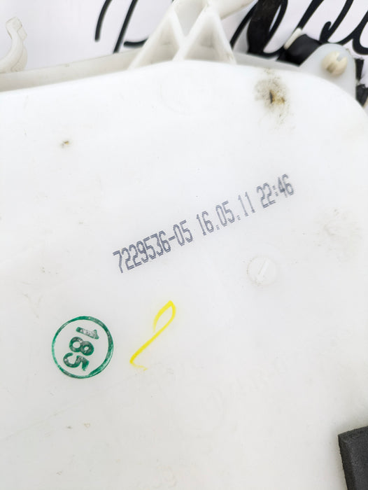 BMW E82 E88 135i 128i Windshield Washer Fluid Reservoir Tank 7229536/7075099/7264145