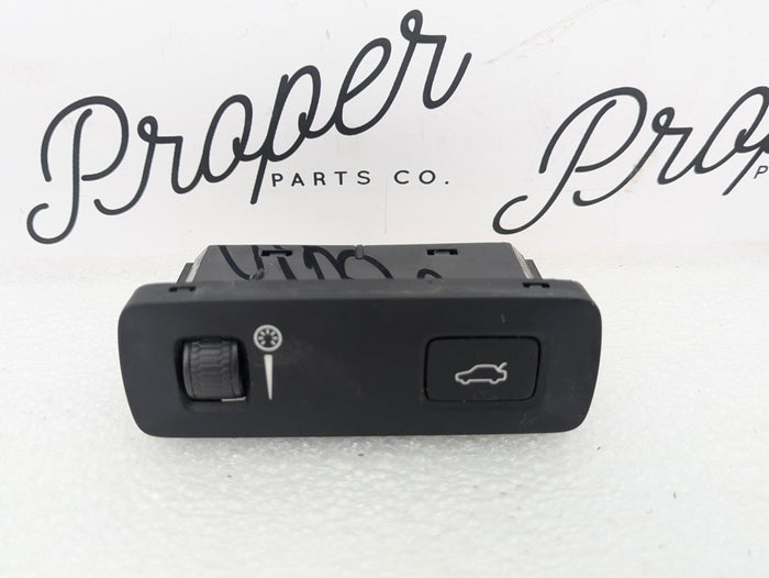 2021 Volvo V60 T6 R-Design Dimmer Switch & Hatch Button 31443873