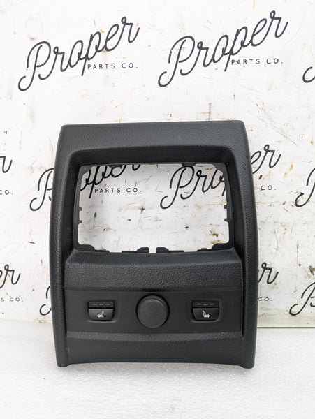 BMW F36 435xi Rear Facing Vent Center Console Vent Trim & Heated Seat Buttons 8675682/9222045/9384805/9384806