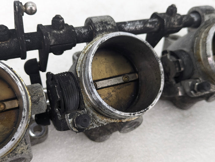 BMW S85 E60 E61 M5 E63 E64 M6 Throttle Body Assembly & Hall Sensor Cylinder 1-5 13547841814