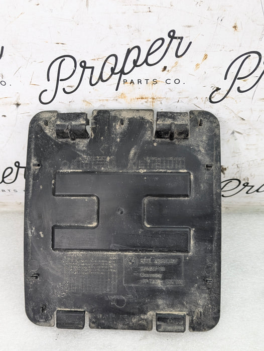 BMW F22 F23 228xi M235xi 230xi M240xi Front Fender Liner Bulb Access Door 7260397
