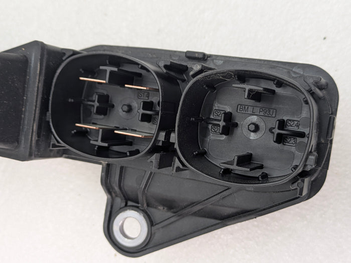 BMW G22 G23 G20 G26 430ix 330ix 330ex Engine Bay Power Distribution Junction Box Panel 6842531/9362854