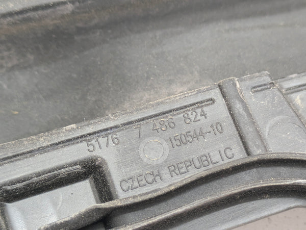 BMW G22 G23 G26 430ix M440ix Right/Passenger Side Hood Rubber Weather Seal Gasket 7486824