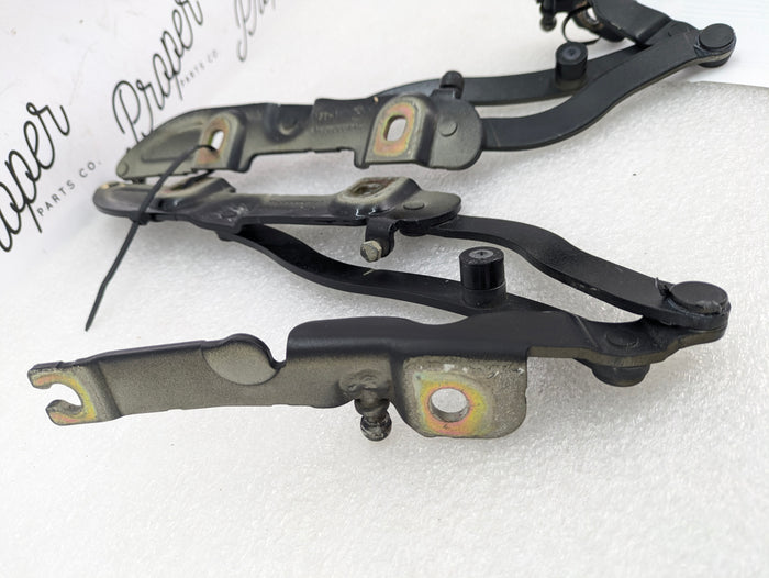 BMW E46 M3 330ci 325ci 323ci Convertible Rear Trunk Lid Hinge Support 8222715/8222716 * DAMAGED*