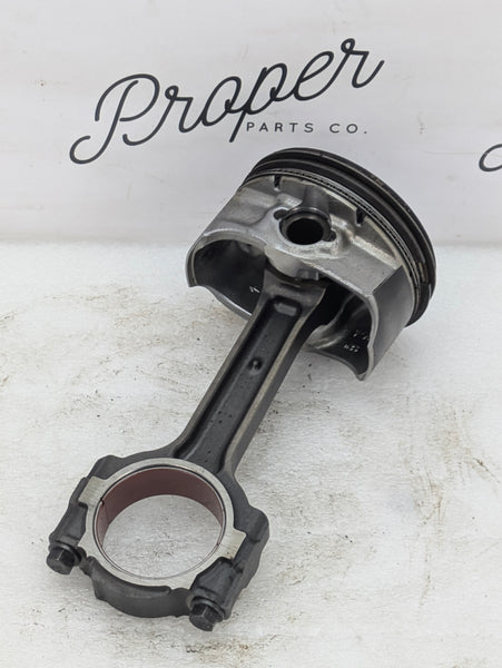 Chevrolet C7 Corvette Stingray Z51 LT1 Gen V Engine Right Side Piston & Connecting Rod #1 12654243 *NOTE*