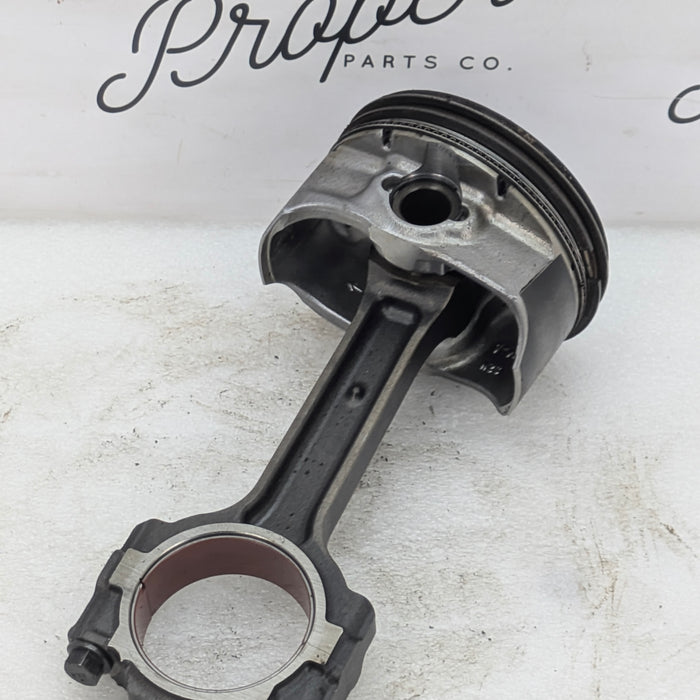 Chevrolet C7 Corvette Stingray Z51 LT1 Gen V Engine Right Side Piston & Connecting Rod #1 12654243 *NOTE*