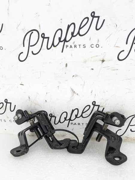 Porsche 996.2 911 Carrera 4 Cabriolet Convertible Left/Right Top Latch Mounting Brackets 99656105501/99656105601