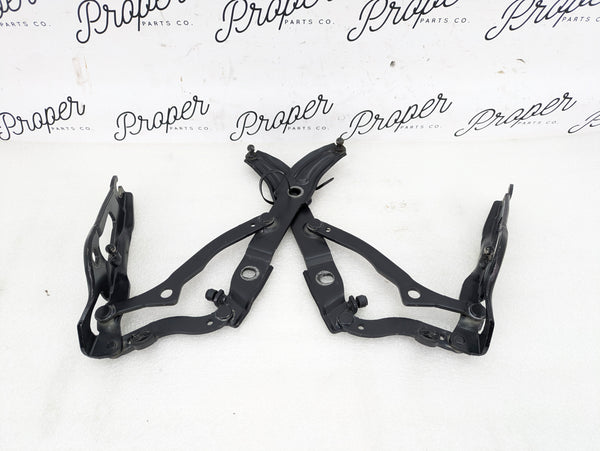 BMW E90 E92 335xi 328xi Trunk Lid Support Bracket Hinges Set Schwarz Black 7060627/7060628