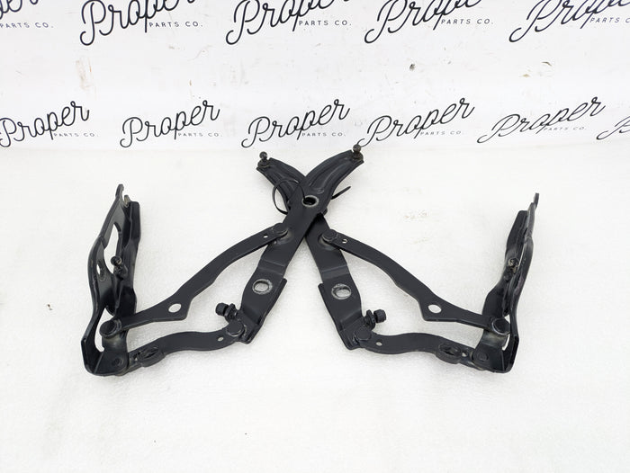 BMW E90 E92 335xi 328xi Trunk Lid Support Bracket Hinges Set Schwarz Black 7060627/7060628