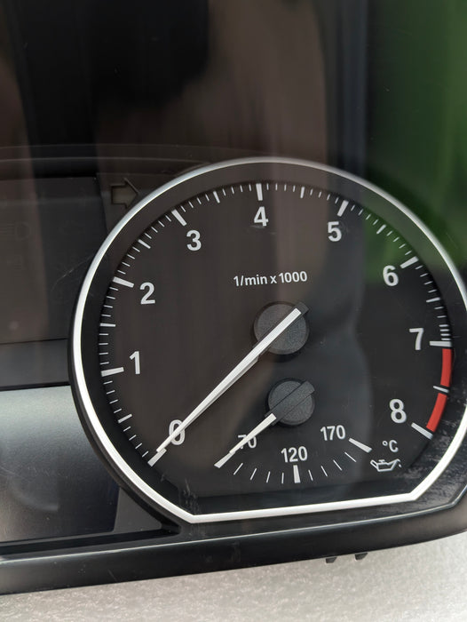 BMW E82 E88 135i Gauge Instrument Cluster KPH 9242329 *NOTE*